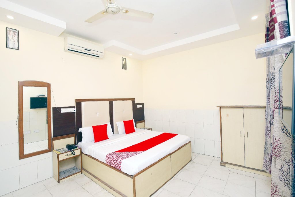 Фото Hotel Surya Palace