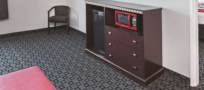 Фото La Quinta Inn & Suites by Wyndham Decatur