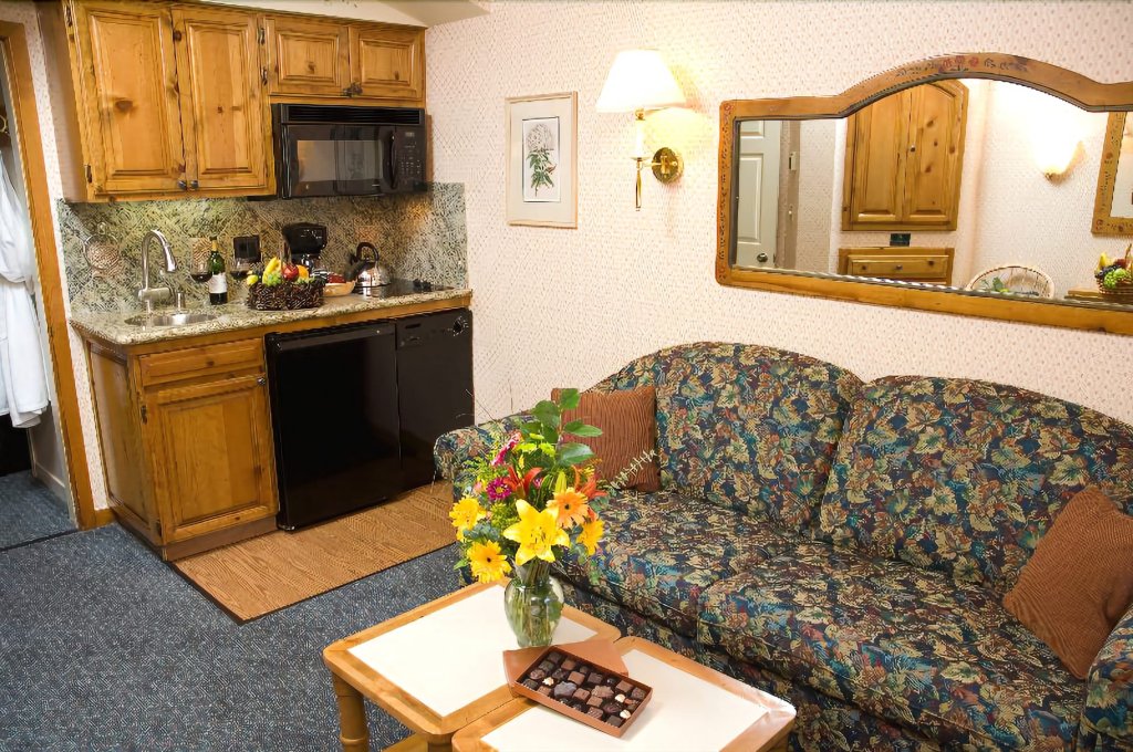 Фото GetAways at Olympic Village Inn