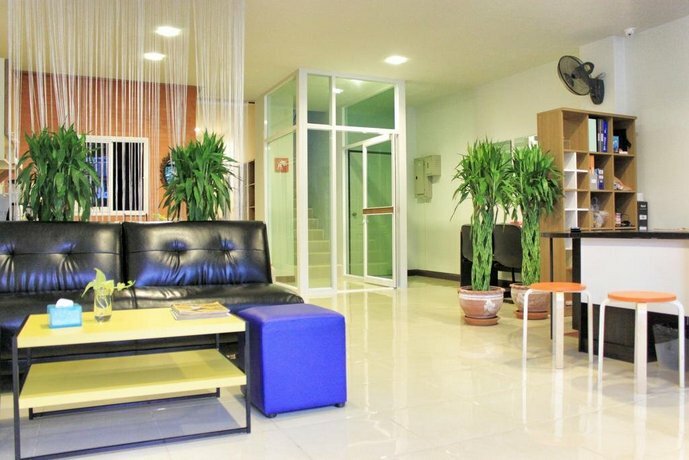 Ananas Phuket Central Hostel - Adults Only