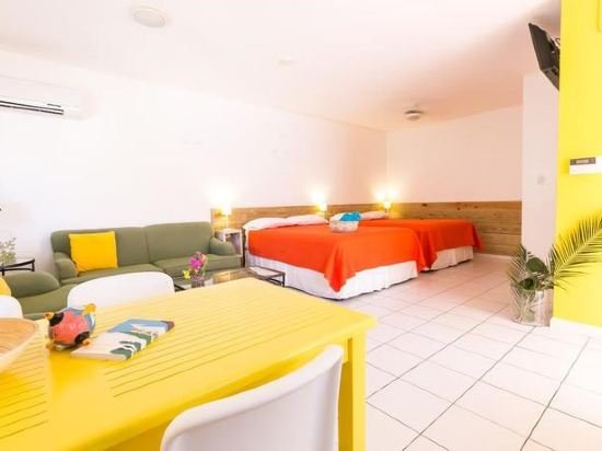 Фото Pauline's Apartments Aruba