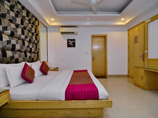 Фото Hotel Krishna Deluxe