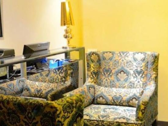 Фото Hotel Golden Oak