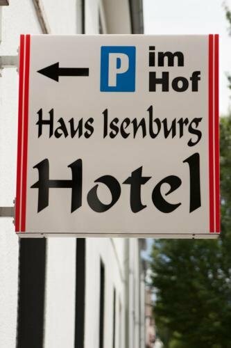 Гостиница Hotel Haus Isenburg в Ной-Изенбурге