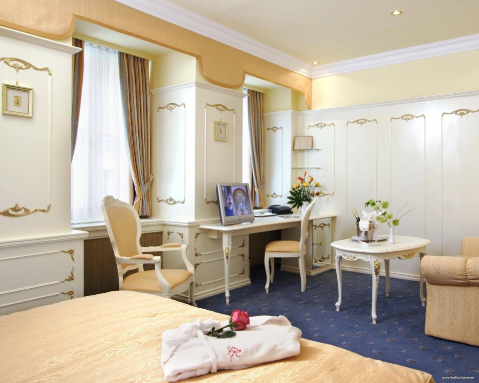 Фото Schlosshotel Römischer Kaiser