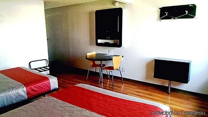 Фото Motel 6 San Diego, Ca - Hotel Circle - Mission Valley