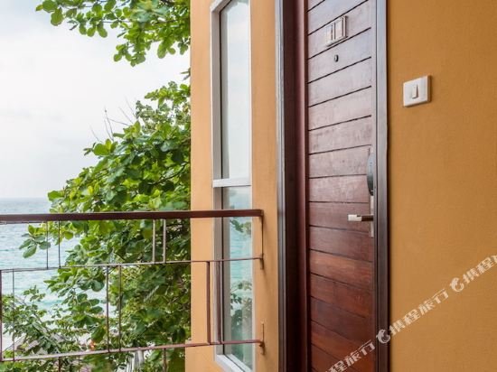 Фото Guyana Saikaew