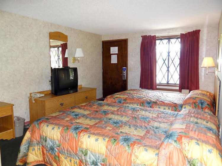 Фото Motel 6 Hamburg, Ny