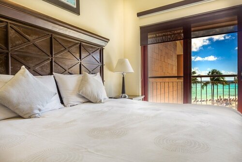 Гостиница El Faro 3 Br Beachfront with Private Pool в Плая-дель-Кармен