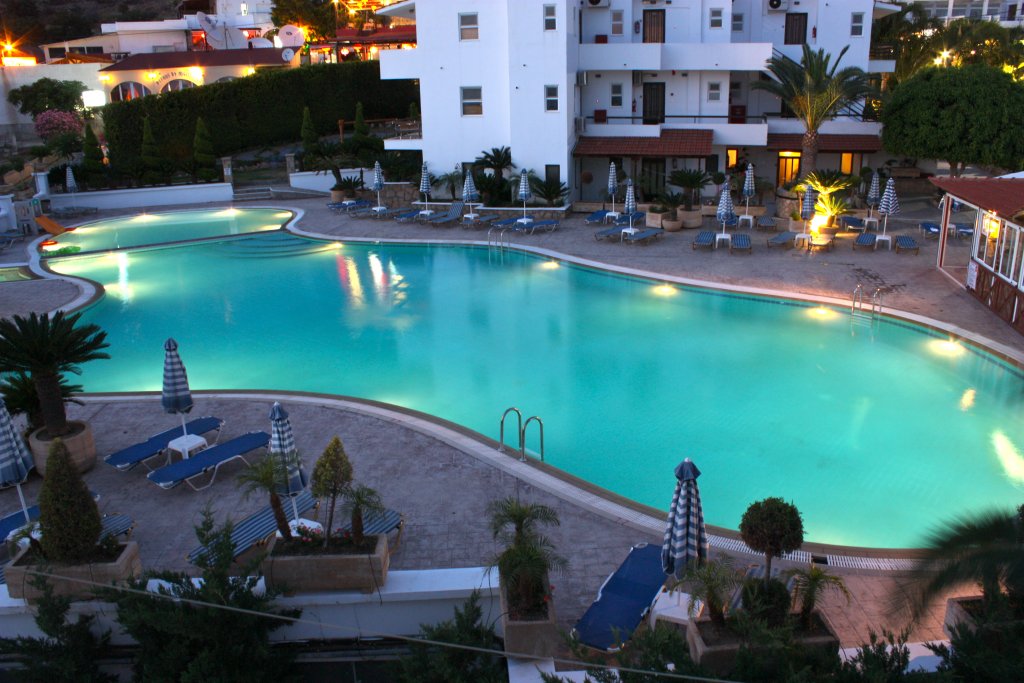 Фото Hotel Pefkos Beach
