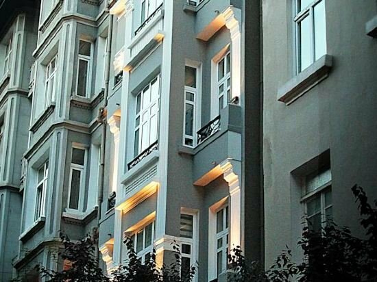 Гостиница Frida Suites and Aparts в Бейоглу