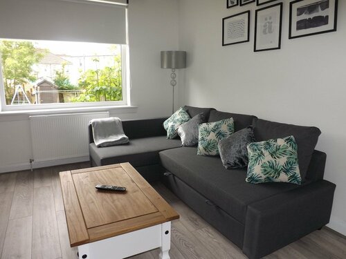 Гостиница Two Bedroom Apartment by Klass Living Serviced Accommodation Motherwell - Anderson Apartment With WiFi &Parking