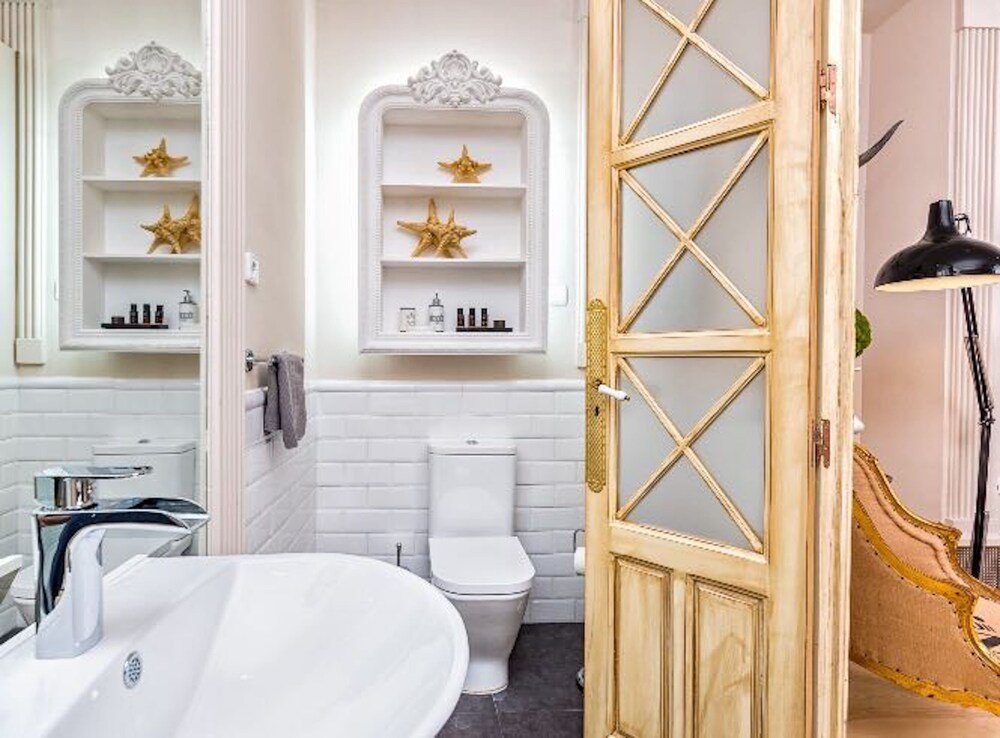 Фото Holidays2Malaga Suites Apartments