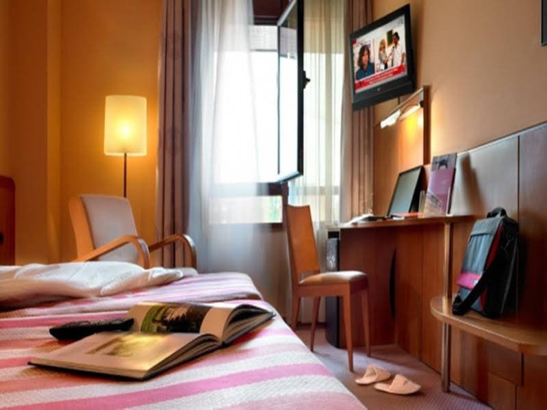 Фото Hotel Silken Monumental Naranco