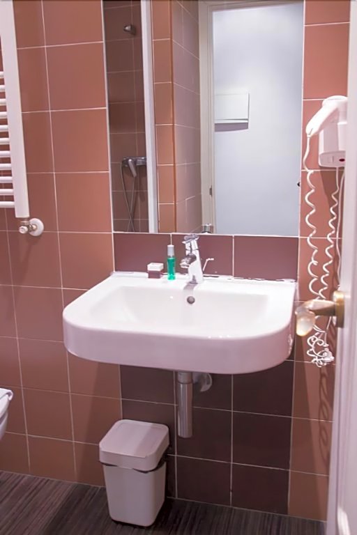 Фото Ch Lemon Rooms - Madrid