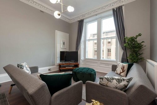 Жильё посуточно Contemporary Luxury Apartment in the Heart of Edinburgh в Эдинбурге