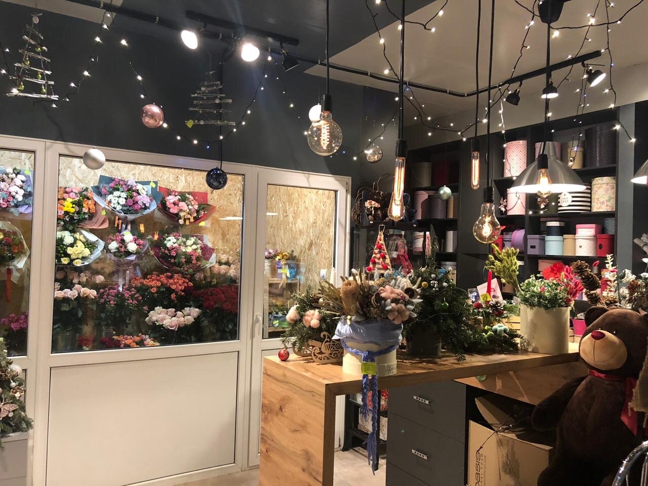 «Яркие букеты: магазины цветов в Азове, получившие награду «Хорошее место»» фото материала