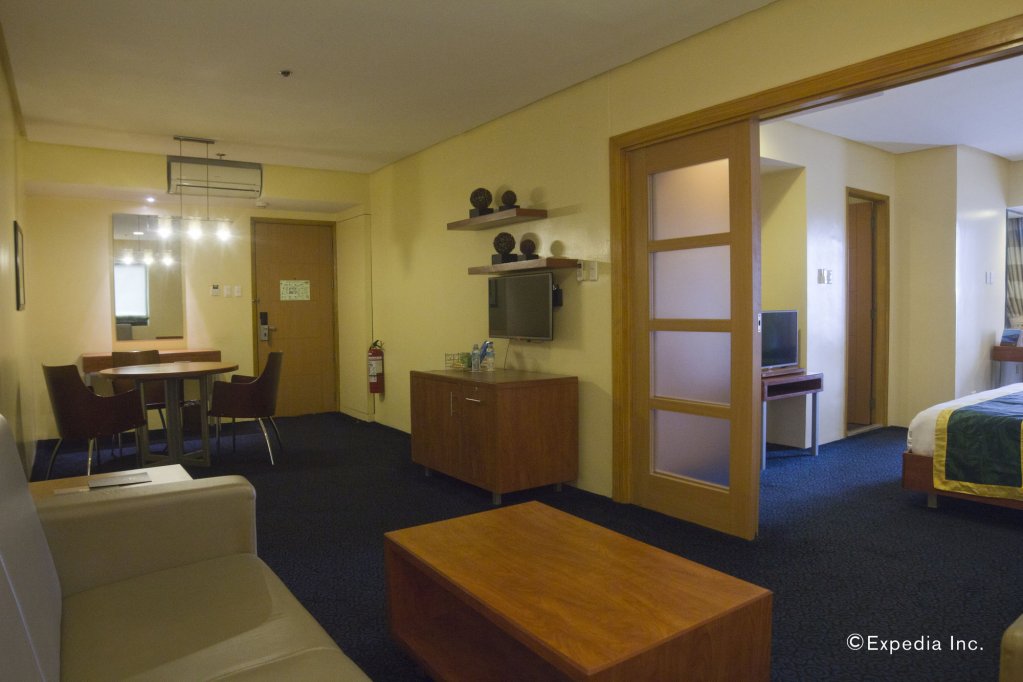 Фото Greenhills Elan Hotel Modern