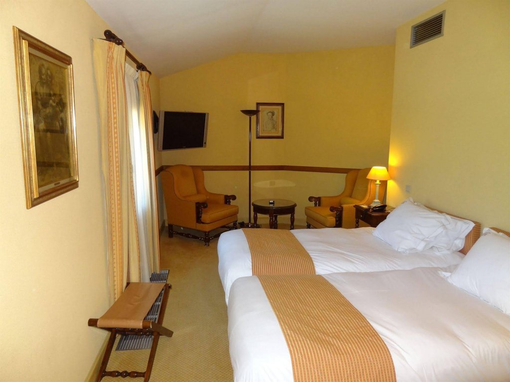 Фото Demeures & Châteaux Hôtel de Greuze