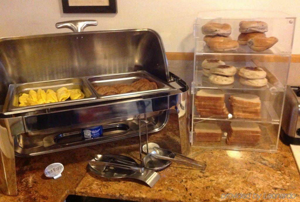 Фото Travelodge by Wyndham Ogallala