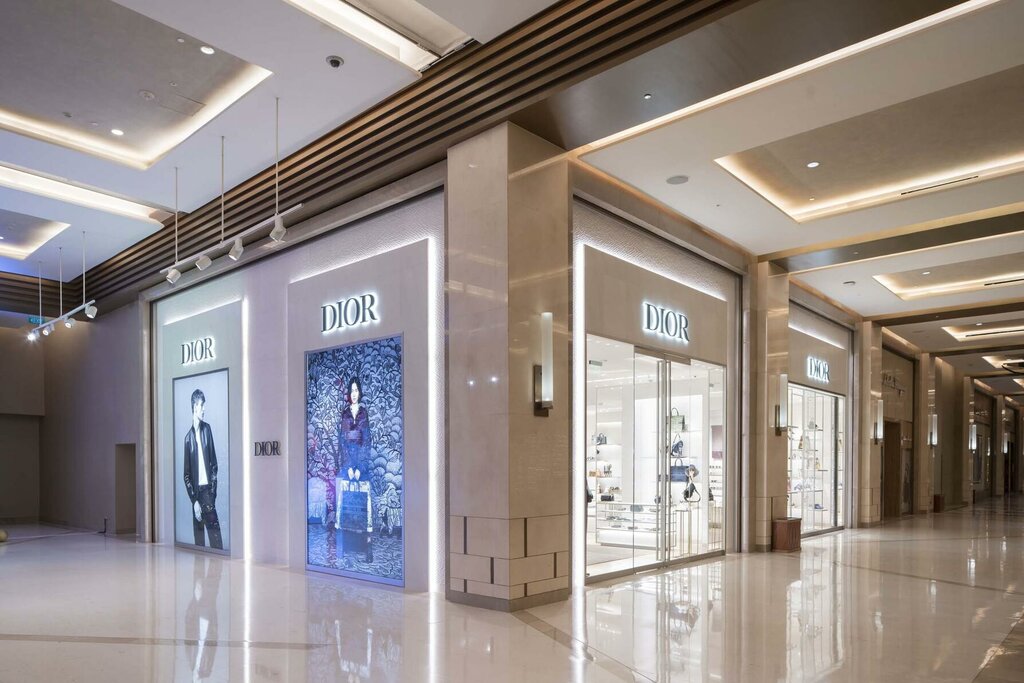 Clothing store Dior, Earth, photo