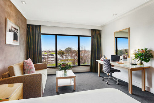 Гостиница Mercure Melbourne Albert Park в Мельбурне