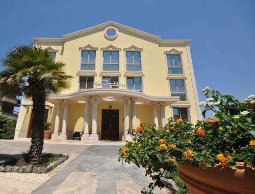 Гостиница Hotel Seccy в Фьюмичино