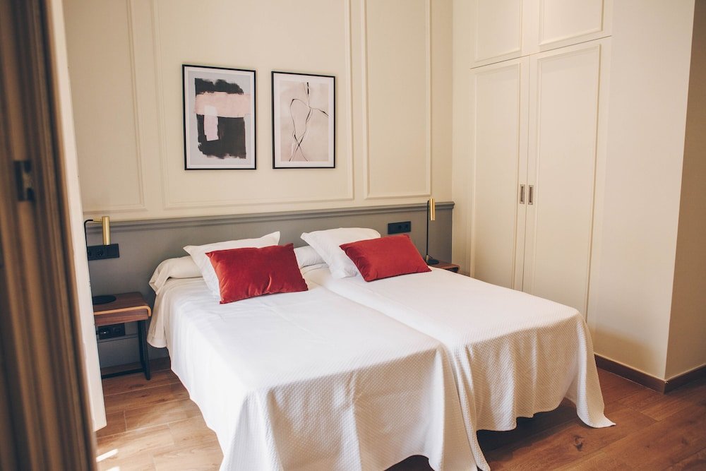 Фото Alcazaba Premium Hostel