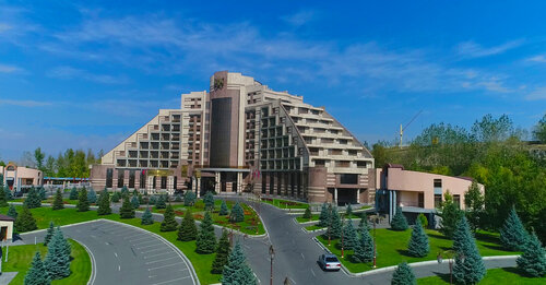 Внешний вид отеля Мульти Гранд отель в Верине Птгни, фото 2