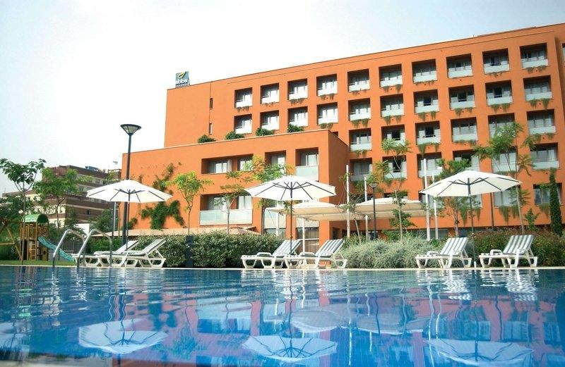 Фото отеля 2