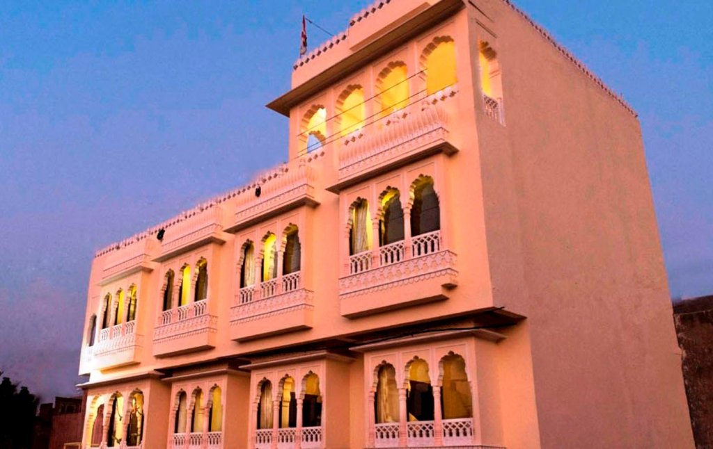 Фото отеля 1