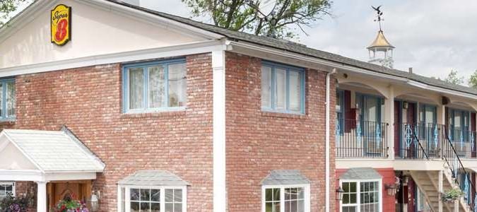 Фото Super 8 by Wyndham Sturbridge