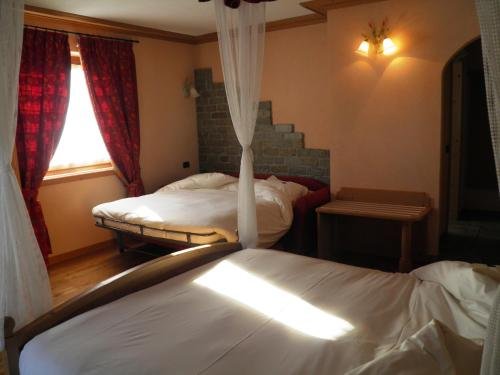 Фото Hotel Pontiglia