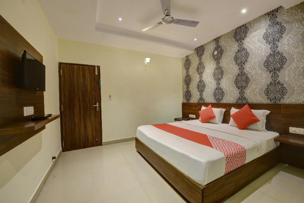 Фото Oyo 22861 Hotel Samanvi International