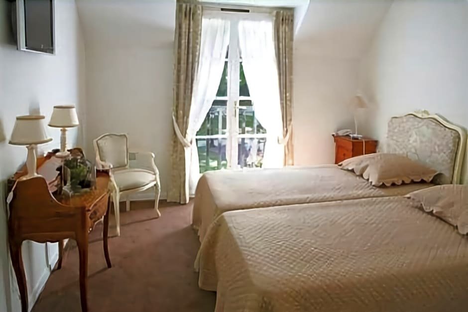 Фото Hostellerie Du Royal Lieu