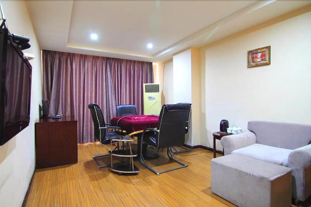 Фото Chengdu Tianfu Lidu Hotel