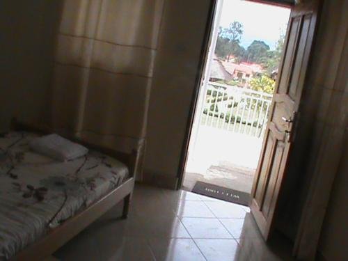 Фото R & R Gardens