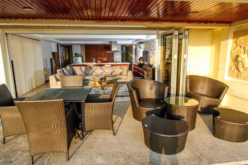 Фото 2 Pools Huge Seaview Pool - Villa Serena