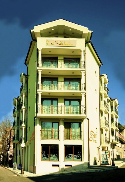 Фото отеля 1