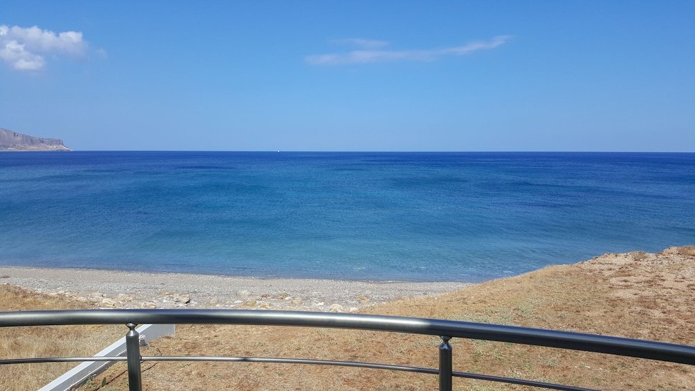 Фото Aggeliki House by The Sea