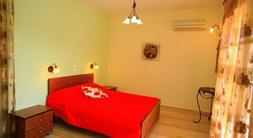 Фото Emily's Apartments