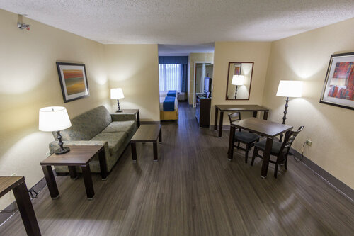 Гостиница Holiday Inn Express & Suites Austin Airport, an Ihg Hotel в Остине