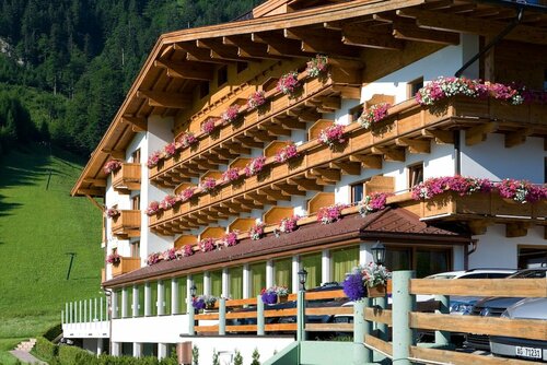 Внешний вид отеля Hotel Bergland в Эбене не Ахензе, фото 1