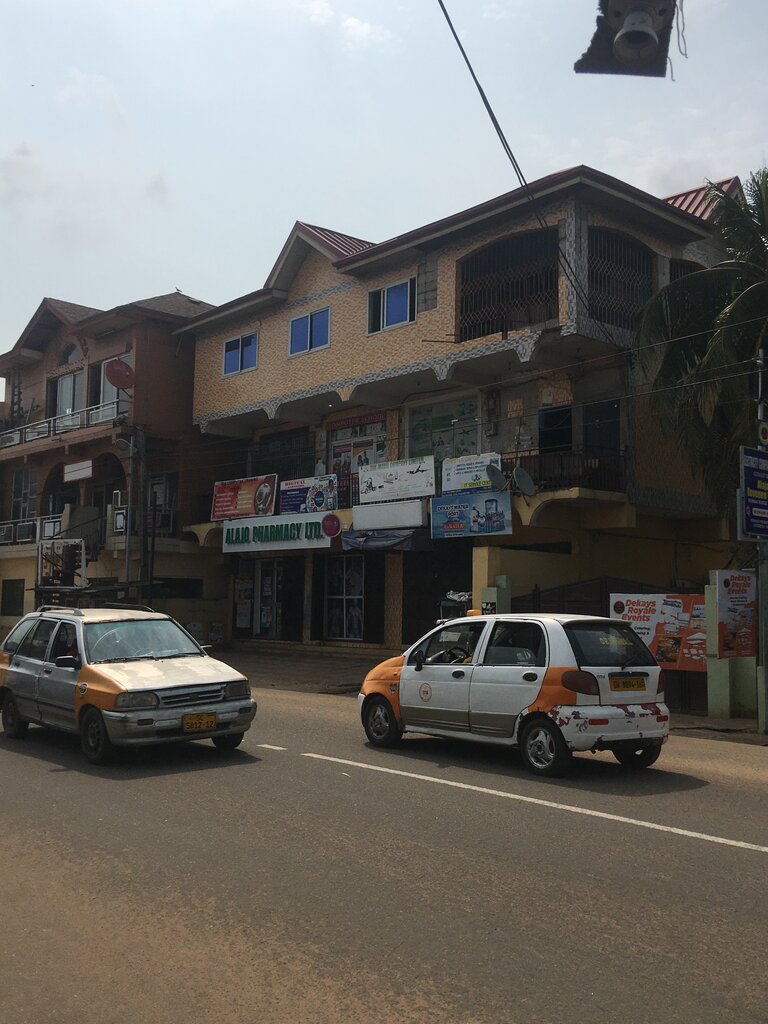 Computer repairs and services IT service centre, Accra, photo