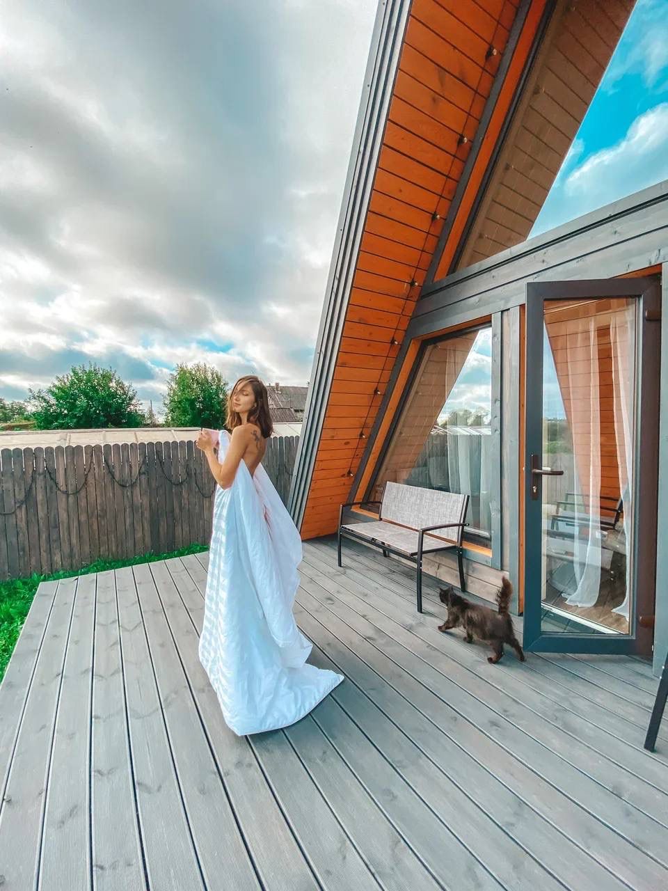 Фото Лиса в шалаше