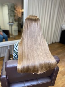 Studiya Eleny Kabanovoi (Pobedy Street No:38/27, Yaroslavl), kuaförler  Yaroslavl'dan