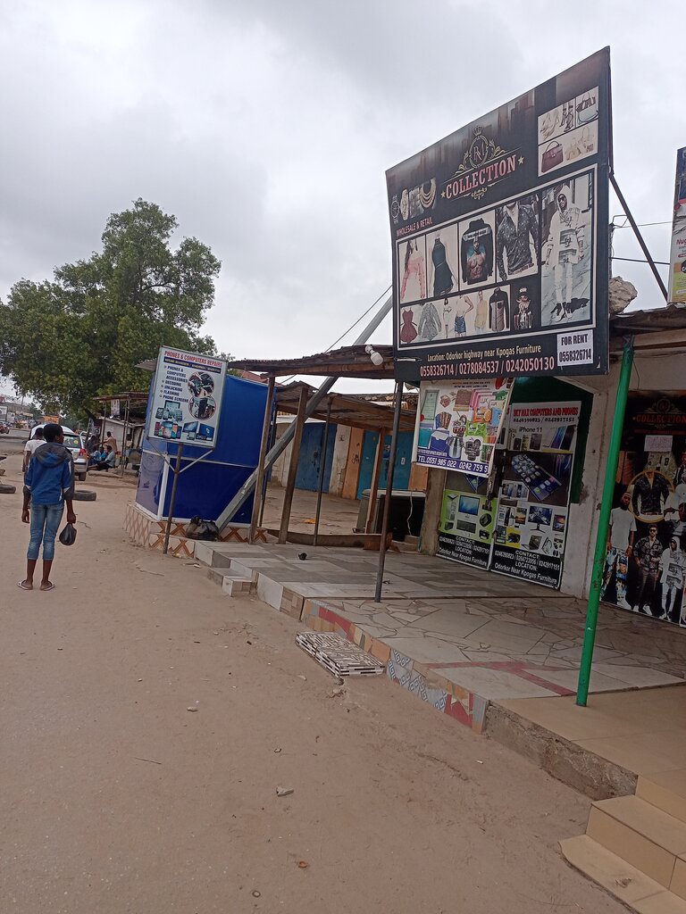 Clothing store Rm collections, Accra, photo
