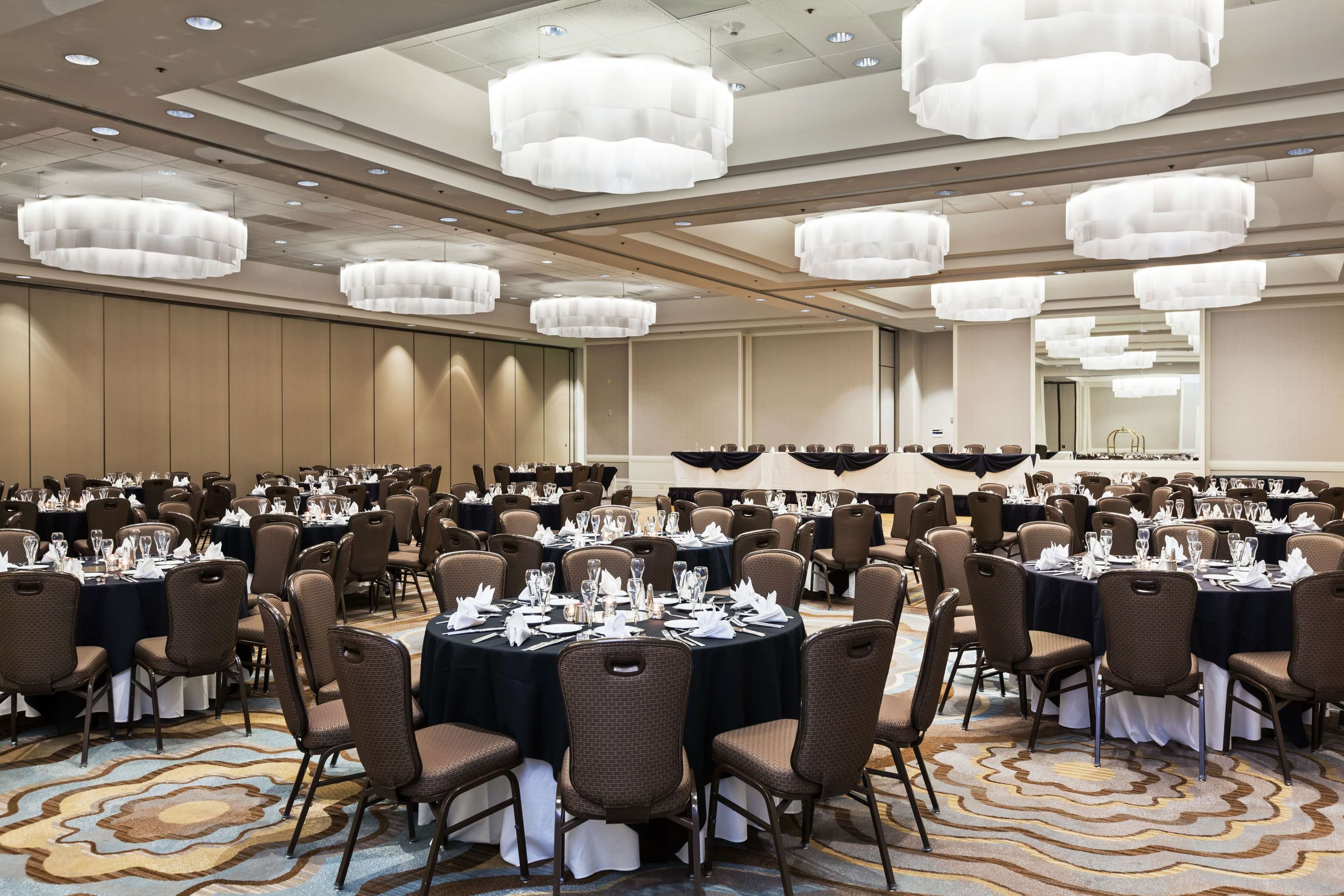 Фото Sonesta Redondo Beach & Marina