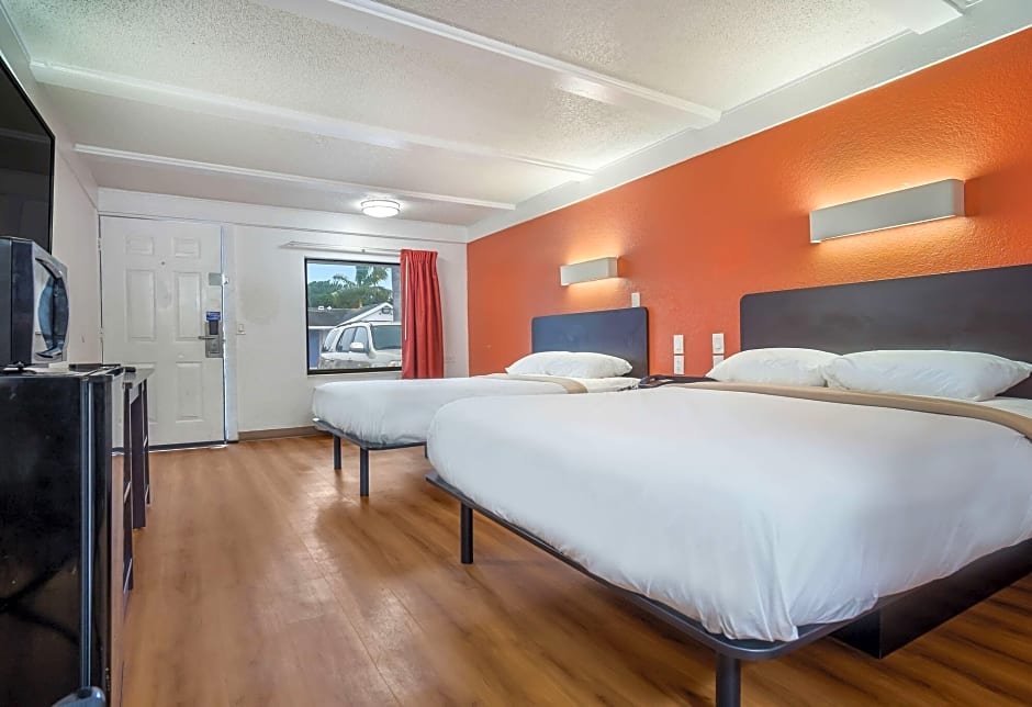 Фото Motel 6 North Fort Myers