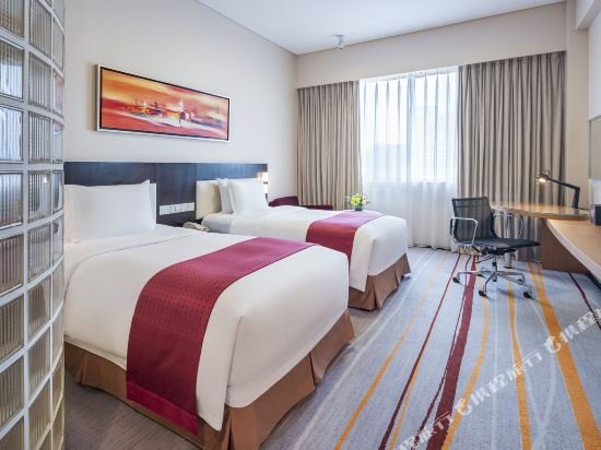 Фото  Holiday Inn Express Chengdu Gulou